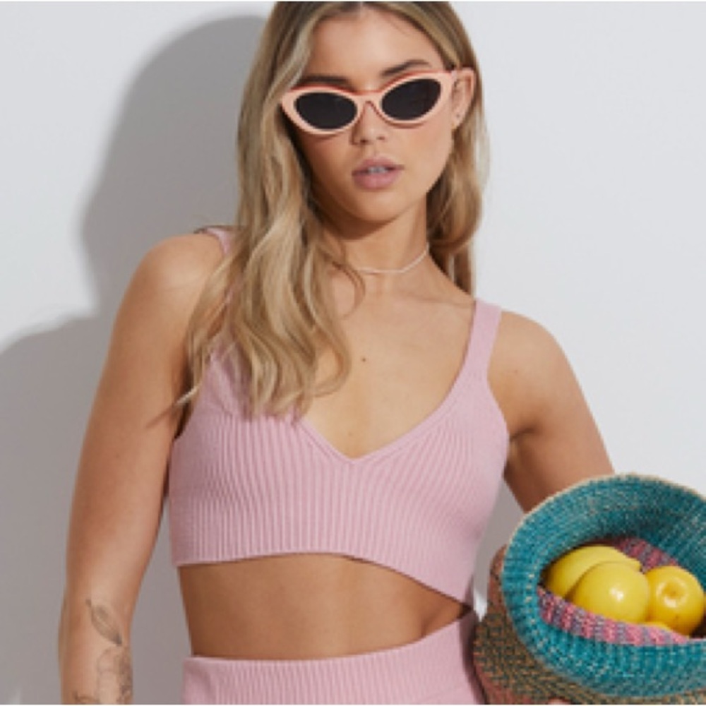 M - Billabong baby pink knitted cropped tank